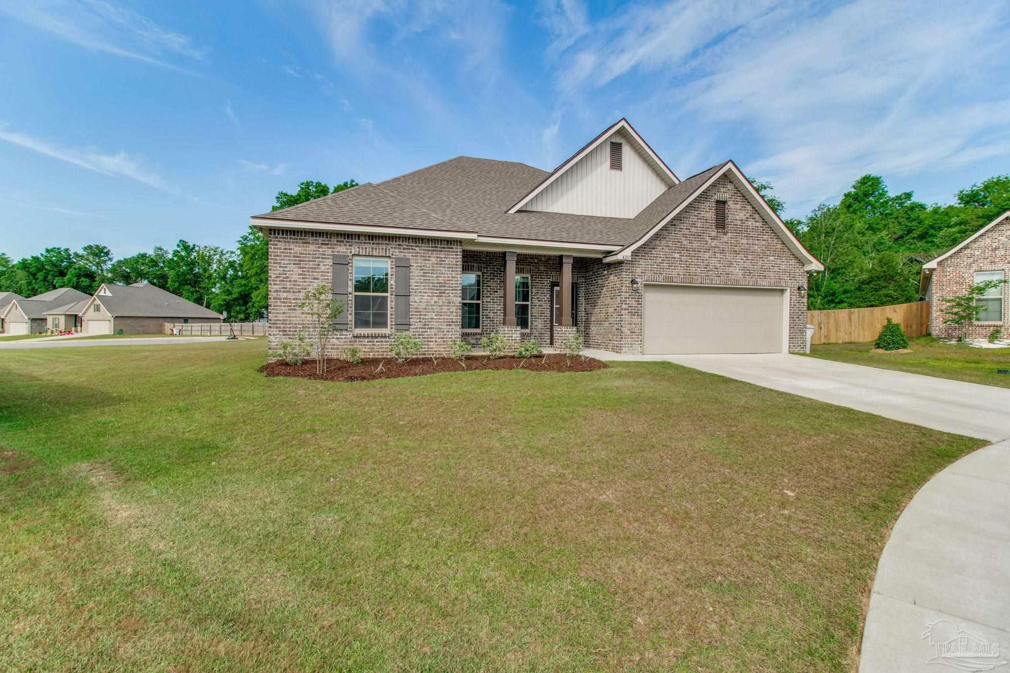 Property Photo: 4237 Lady Palm Ct FL 32571
