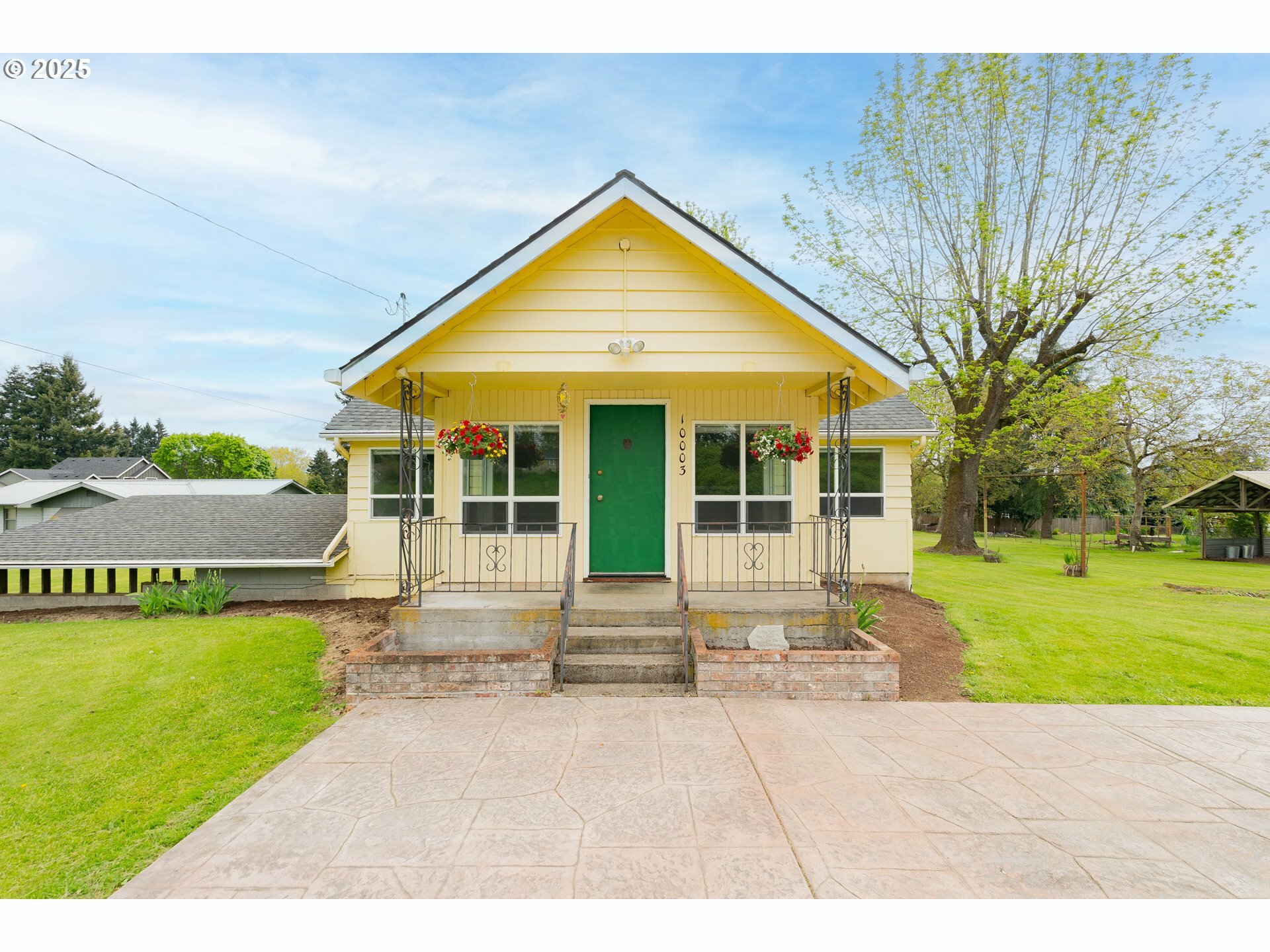 Property Photo: 10003 NE 39th Ave WA 98686