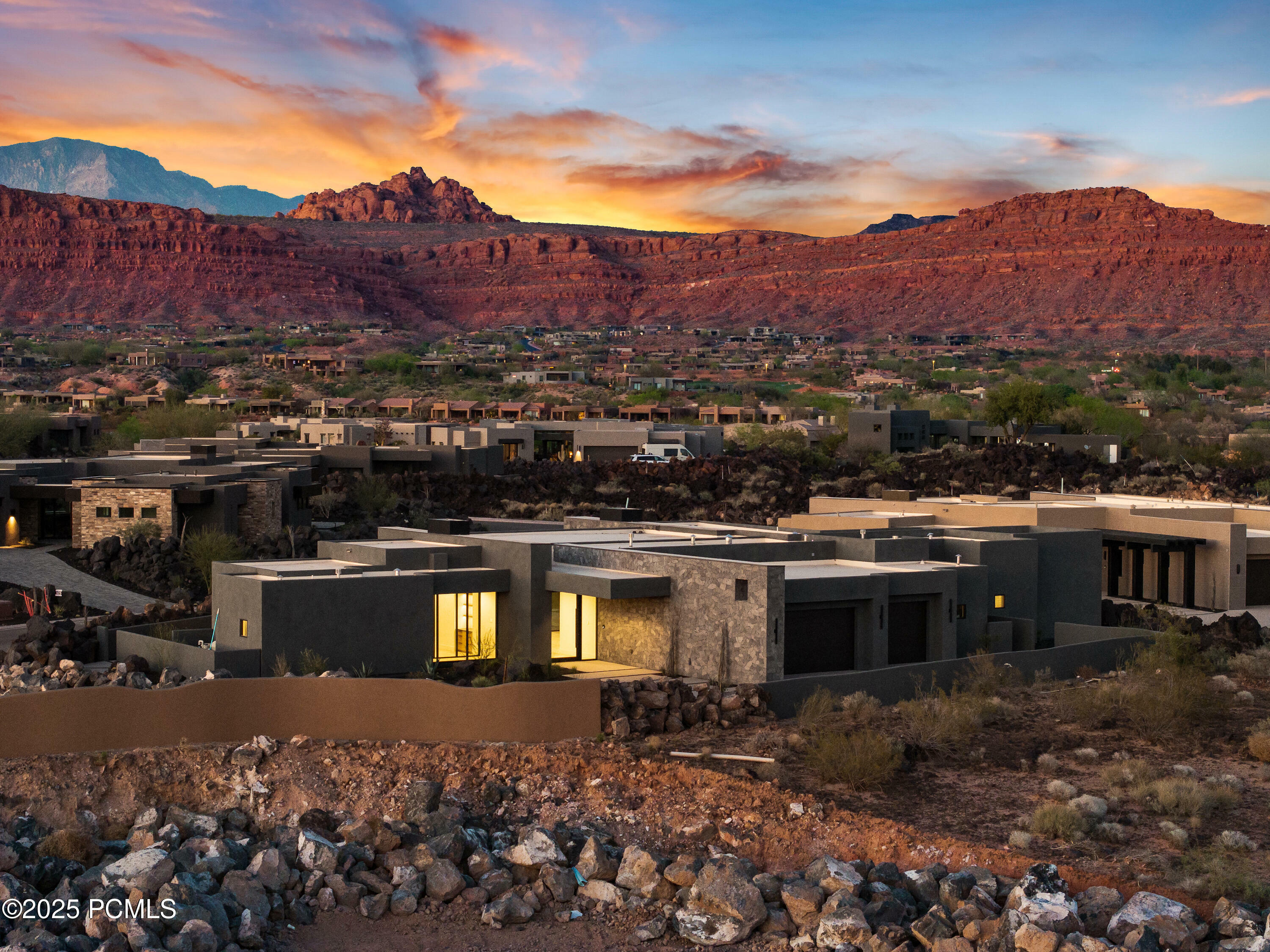 Property Photo: 2643 W Mesa Trails Way UT 84770