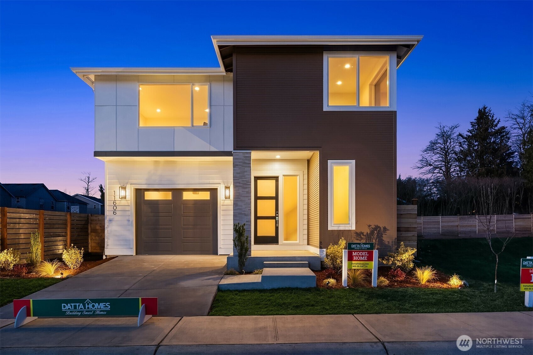 Property Photo:  11612 SE 196 Street 1  WA 98031 