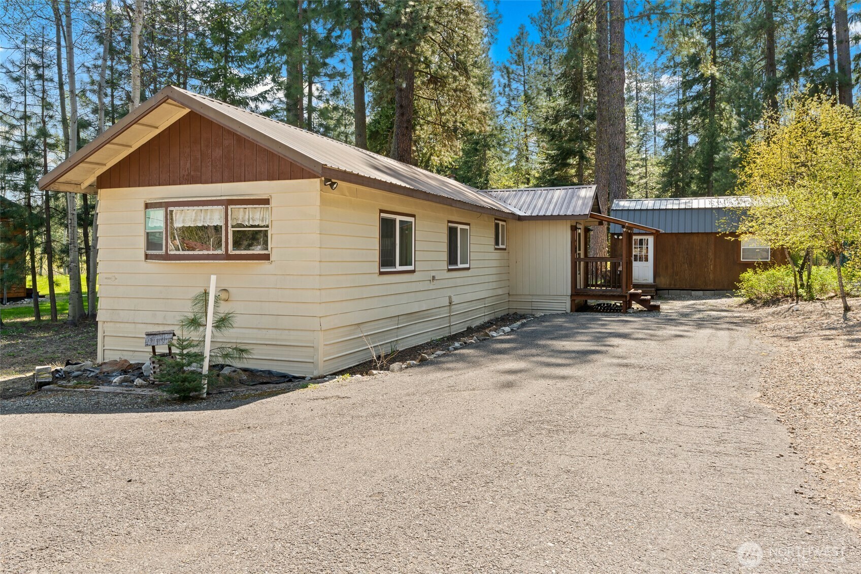 Property Photo: 540 W Pacific Avenue WA 98940