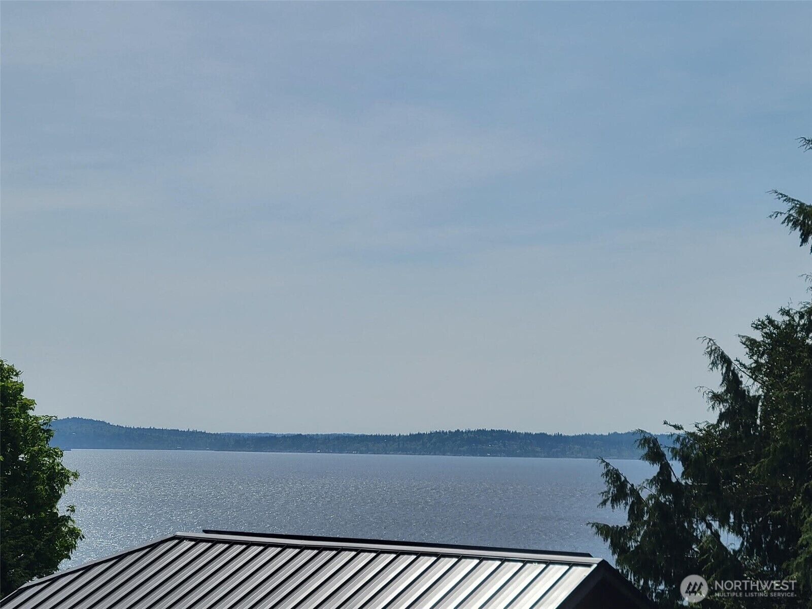 Property Photo:  