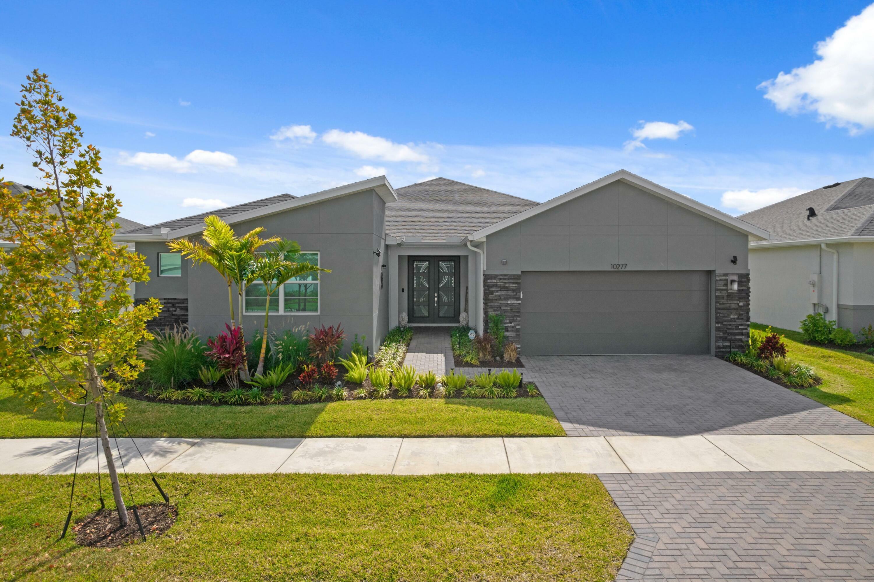 Property Photo: 10277 SW Phineas Lane FL 34987