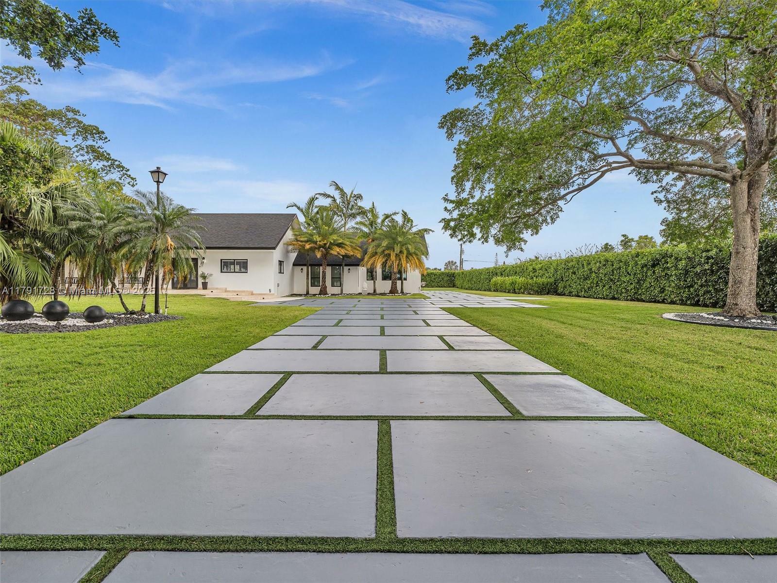 Property Photo: 21411 SW 248th St FL 33031