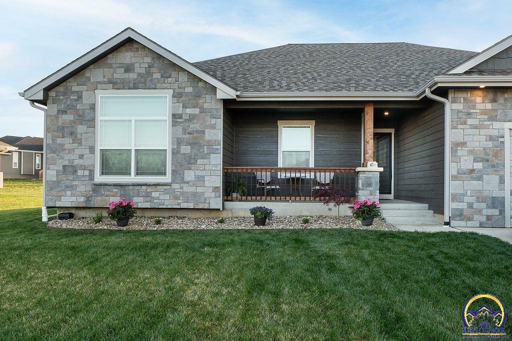 Property Photo: 4313 SW Lakeside Dr KS 66610