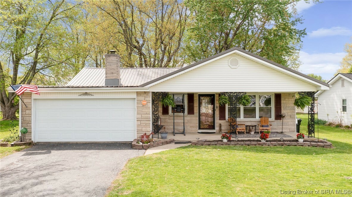 Property Photo: 2421 Cypress Street IN 47250