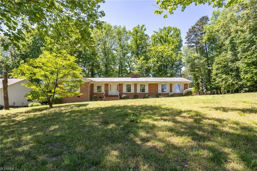 Property Photo: 3405 Hillside Drive NC 27265