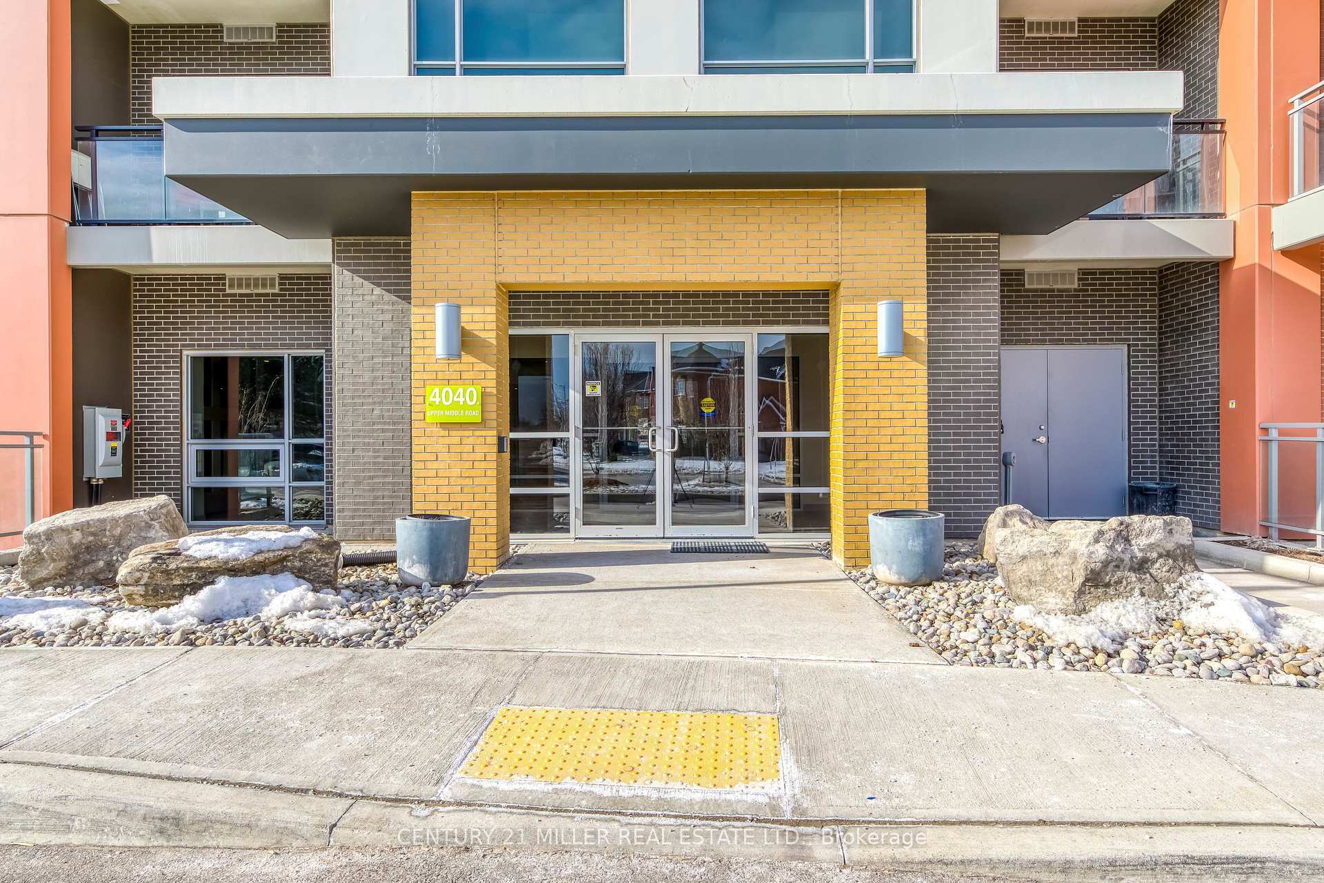 Property Photo: 4040 Upper Middle Road 222 ON L7M 0H2