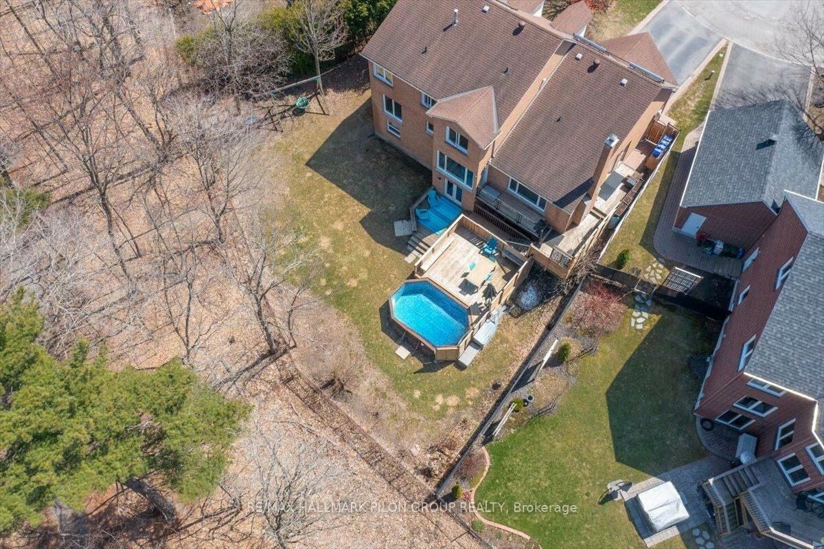 Property Photo: 1349 Fallingbrook Ridge ON K4A 2A8