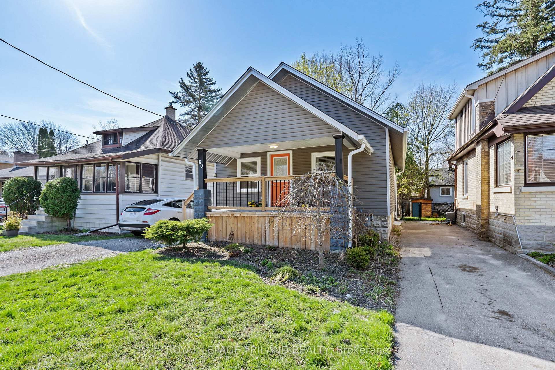 Property Photo: 80 Springbank Drive ON N6J 1E6