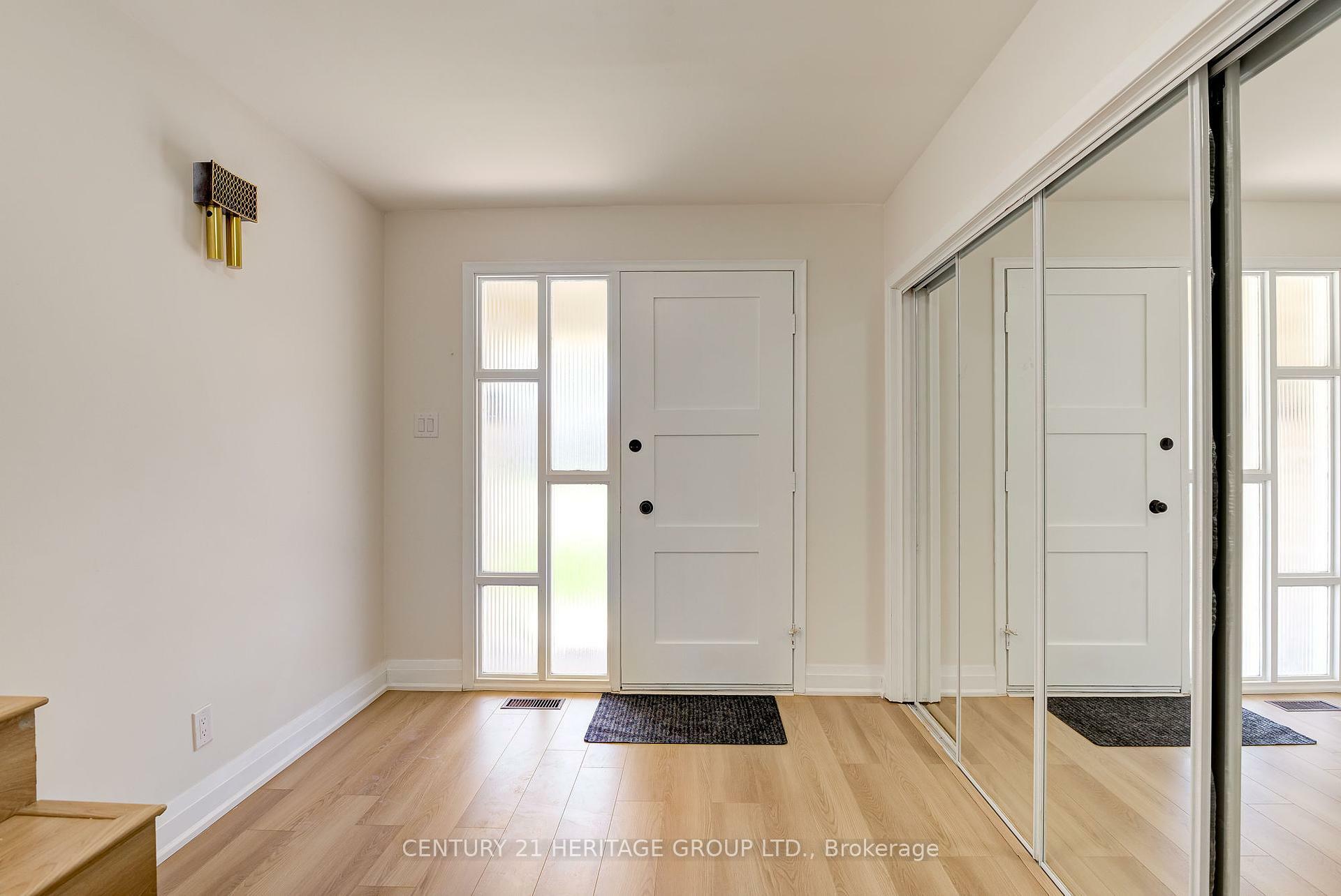 Photo de la propriété: 139 Strathcona Crescent ON N2B 2W8