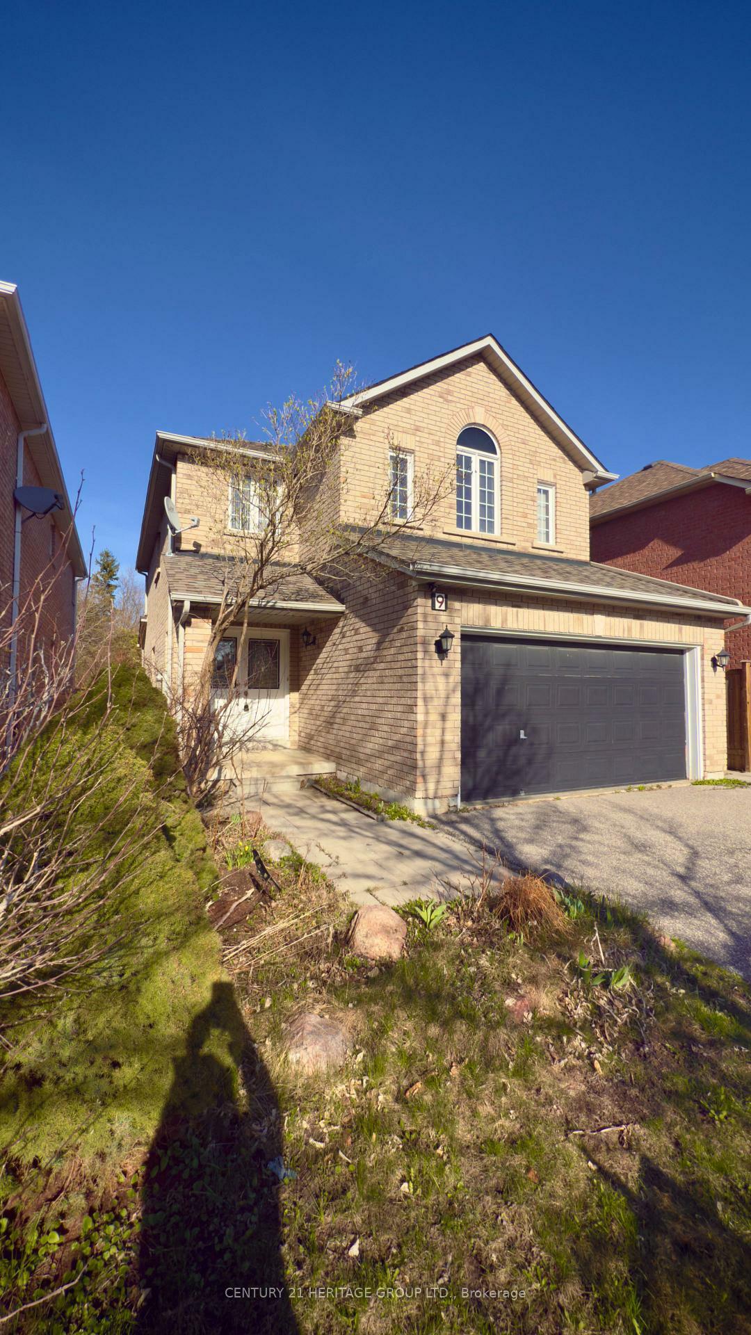 9 Headwater Crescent  Richmond Hill ON L4E 4G1 photo