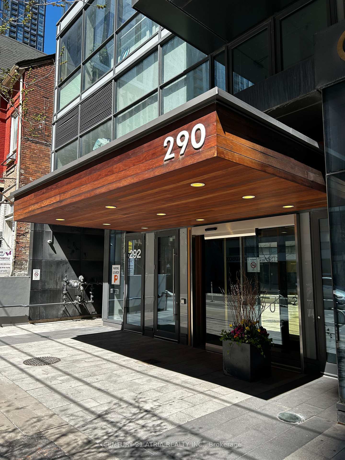 Property Photo: 290 Adelaide Street 3507 ON M5V 1P6