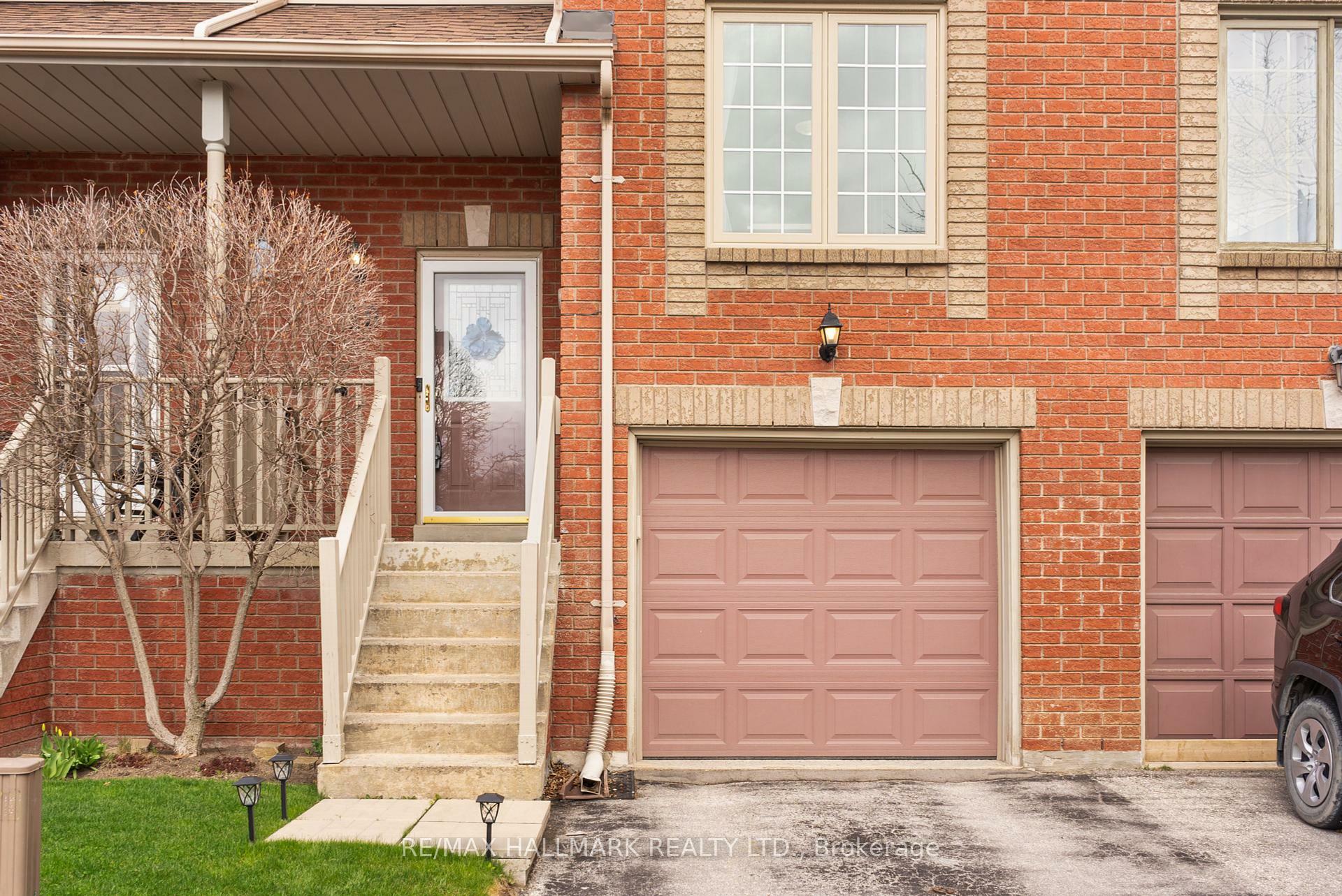 Property Photo: 1867 Kingston Road 18 ON L1V 1C9