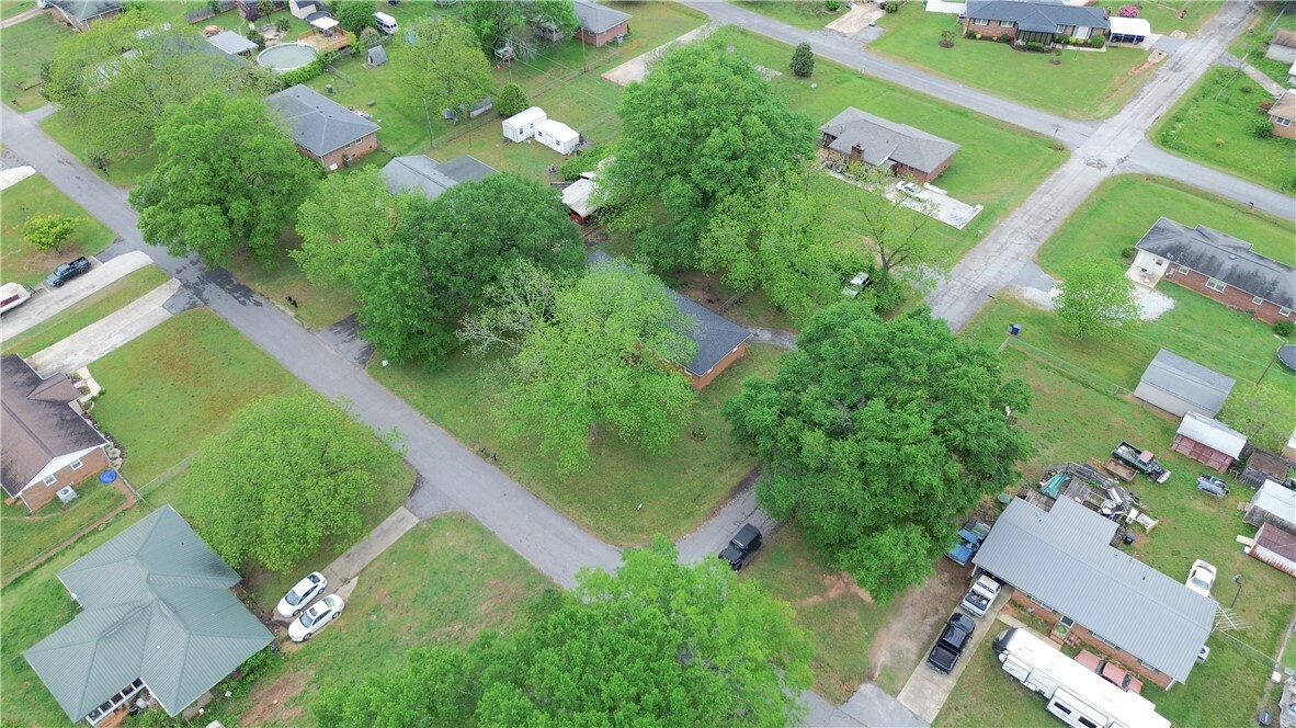 Property Photo: 415 Chauga Drive SC 29626