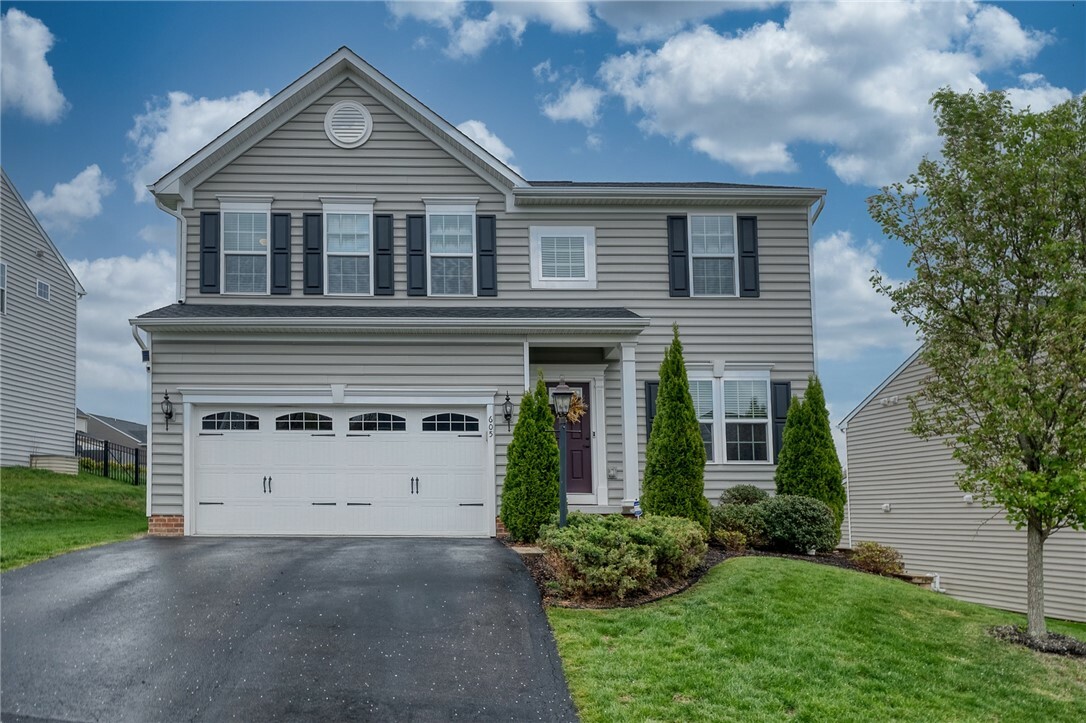 Property Photo: 605 Saddle Ct PA 15108