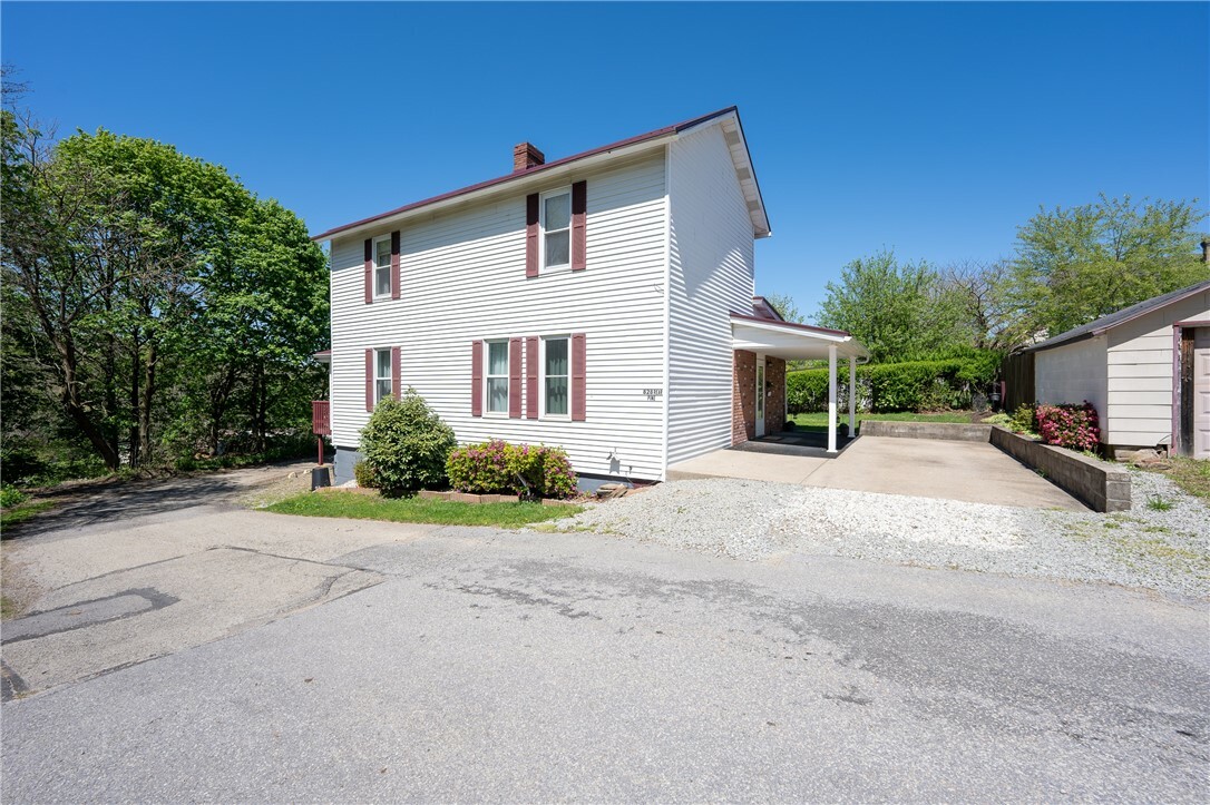 Property Photo:  828 Pine St R  PA 15681 