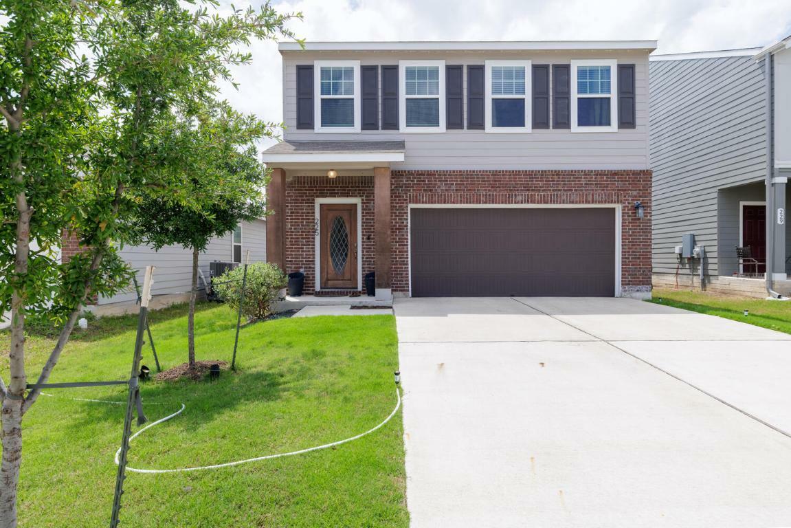 Property Photo: 225 Wonderful Life Way TX 76537
