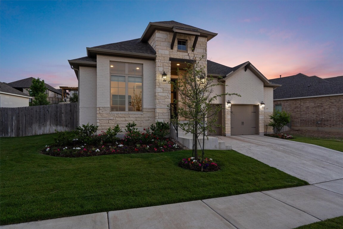 Property Photo: 171 William Clayton Drive TX 78610