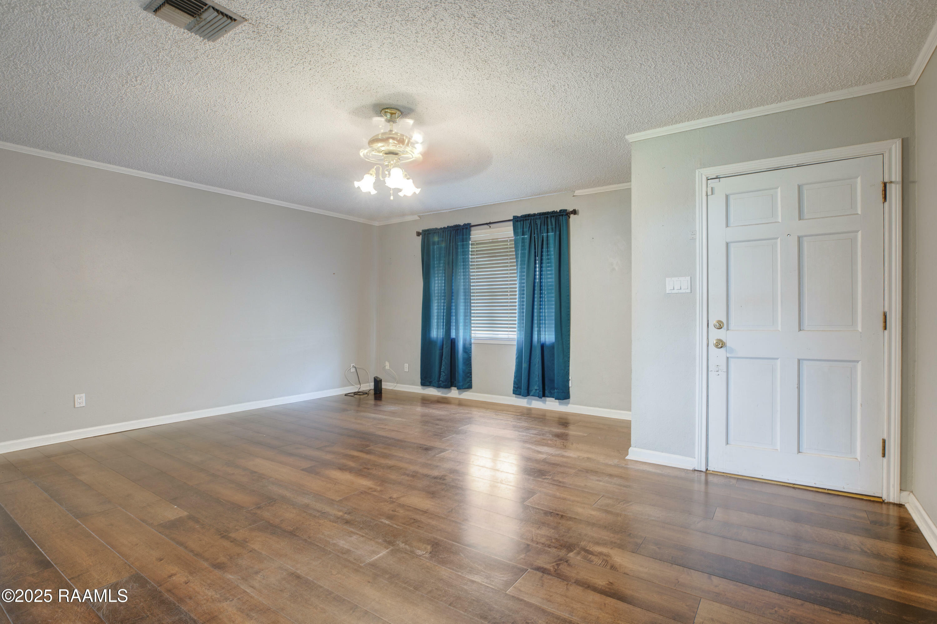 Property Photo: 1406 S Patout Street LA 70560