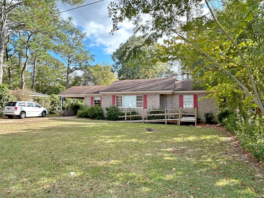 Property Photo: 2024 Stuart Avenue GA 31707