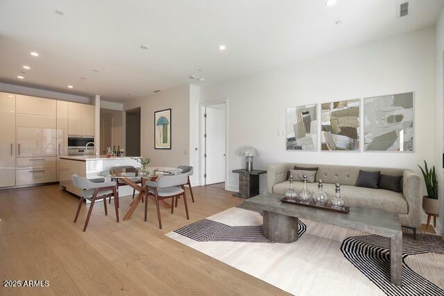 Property Photo: 19355 N 73rd Way A4004 AZ 85255