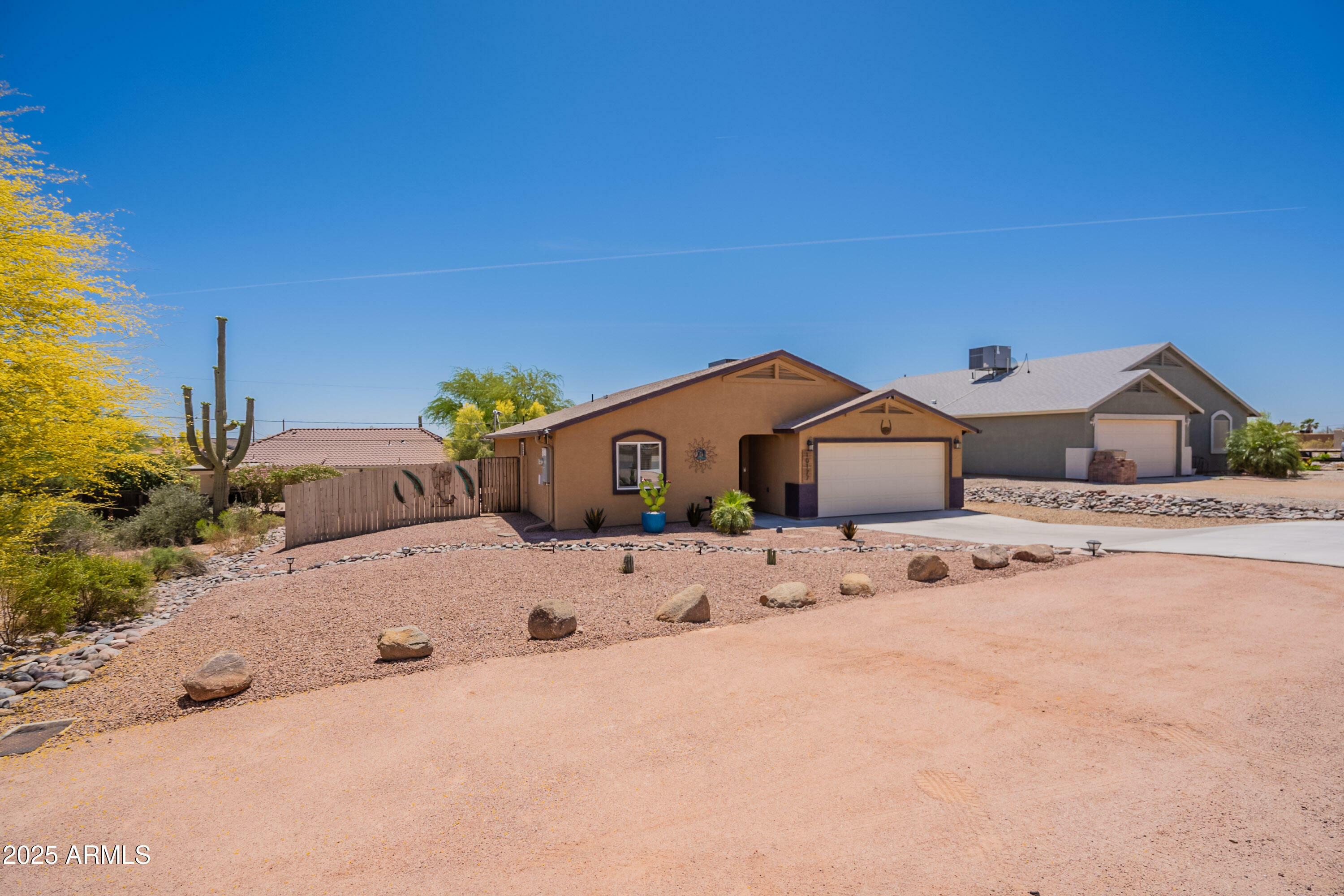 10177 E La Palma Avenue  Gold Canyon AZ 85118 photo