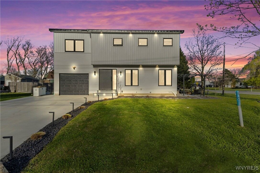 Property Photo:  5554 Lake Avenue  NY 14127 