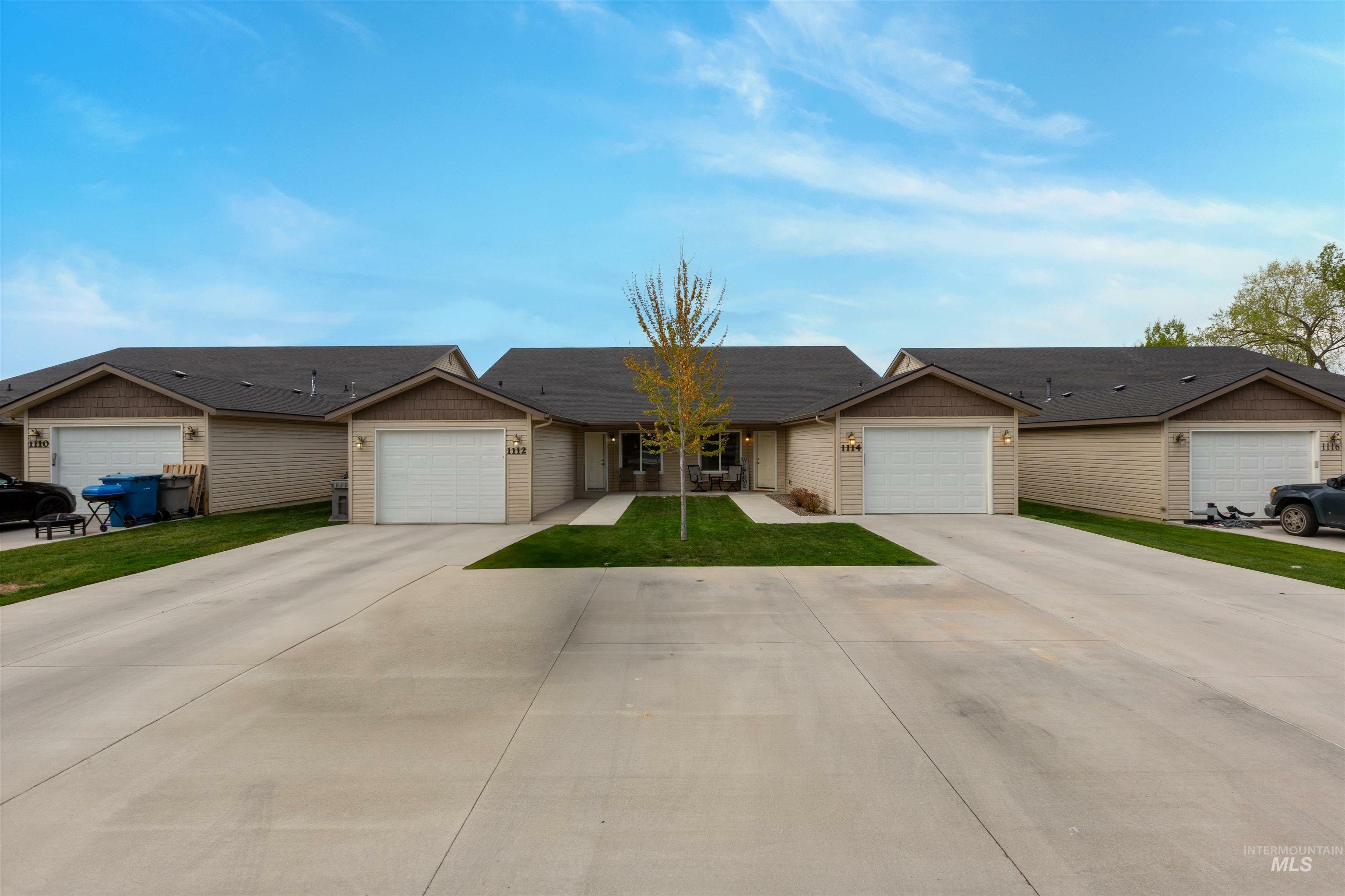 Property Photo: 1112-1114 E Iowa Ave ID 83686