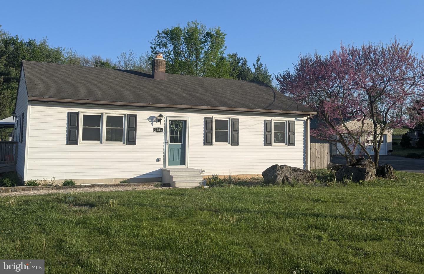 Property Photo: 1083 W Trindle Road PA 17055
