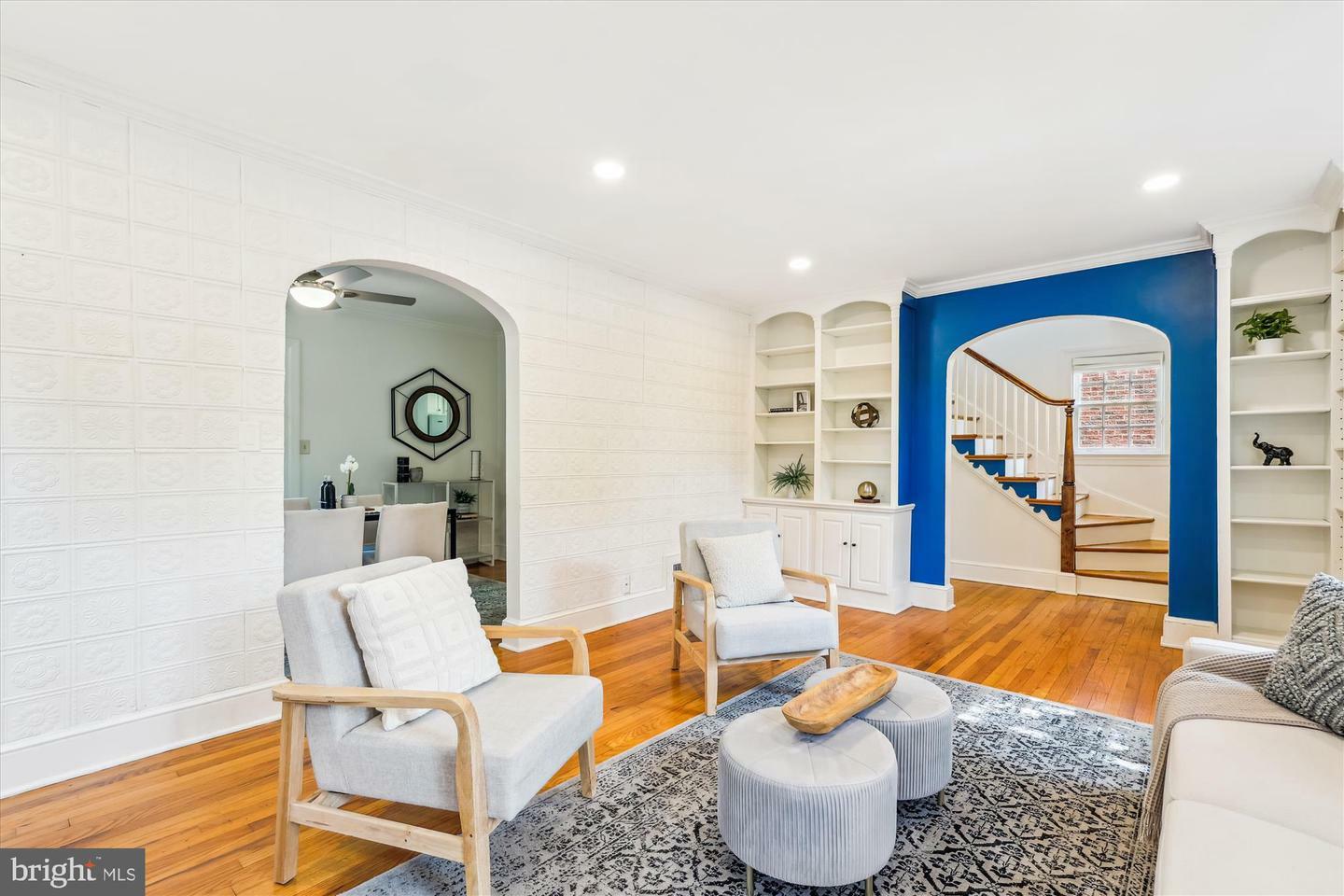 Property Photo: 2412 Sanford Street VA 22301