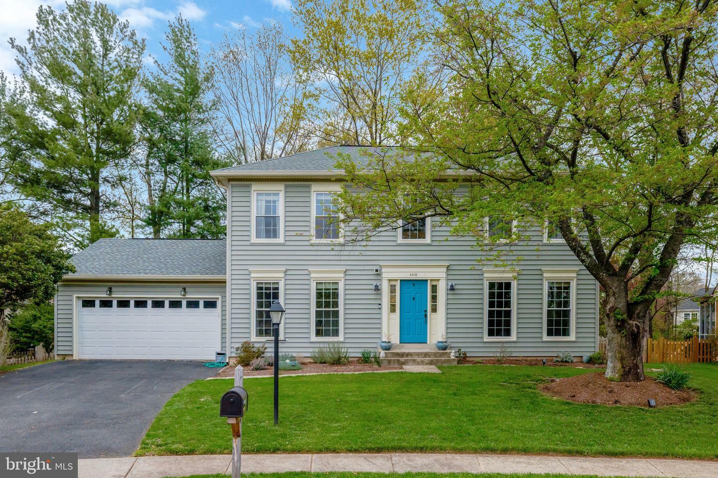 Property Photo: 44116 Bristow Circle VA 20147
