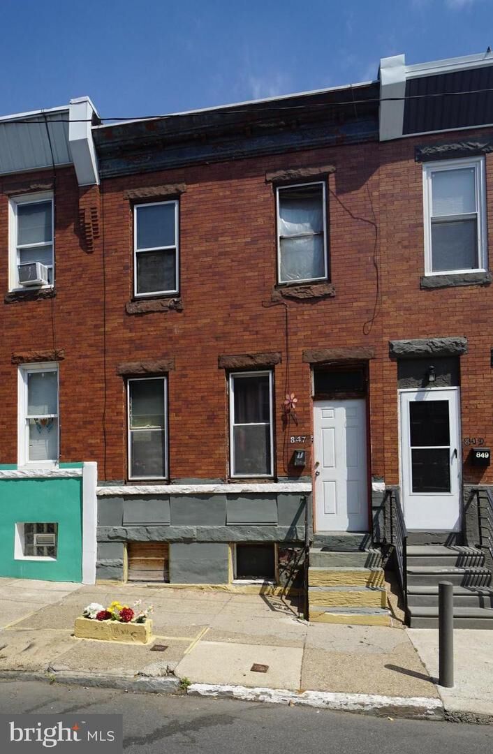 Property Photo:  847 E Thayer Street  PA 19134 
