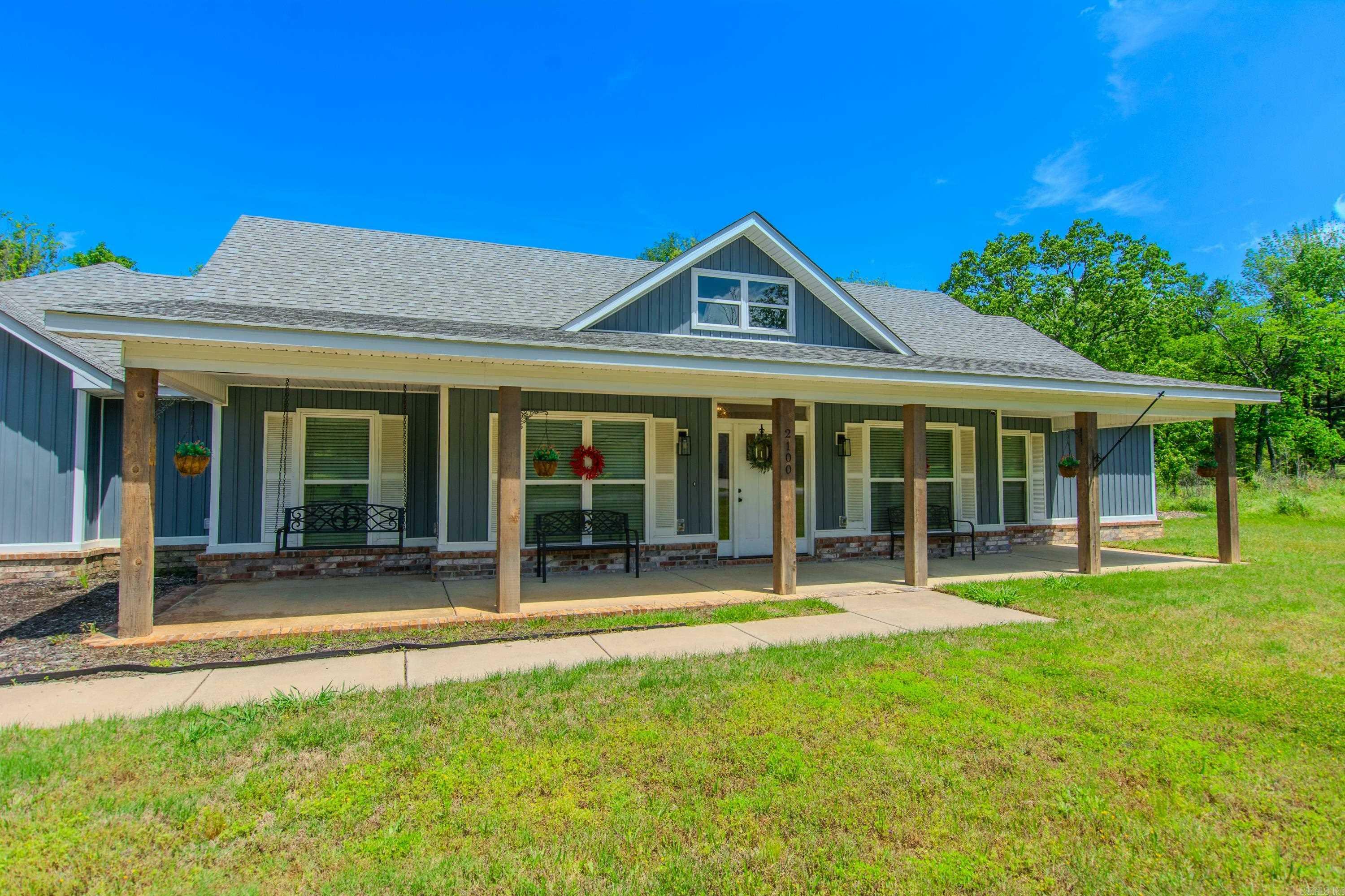 Property Photo: 2100 Ferndale Cove AR 72002