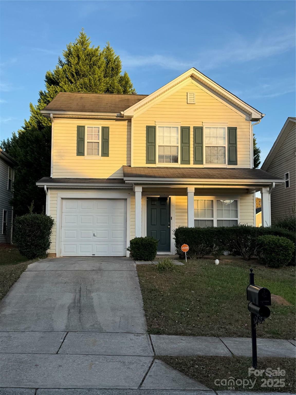 Property Photo: 1012 Kings Mountain Lane NC 28054