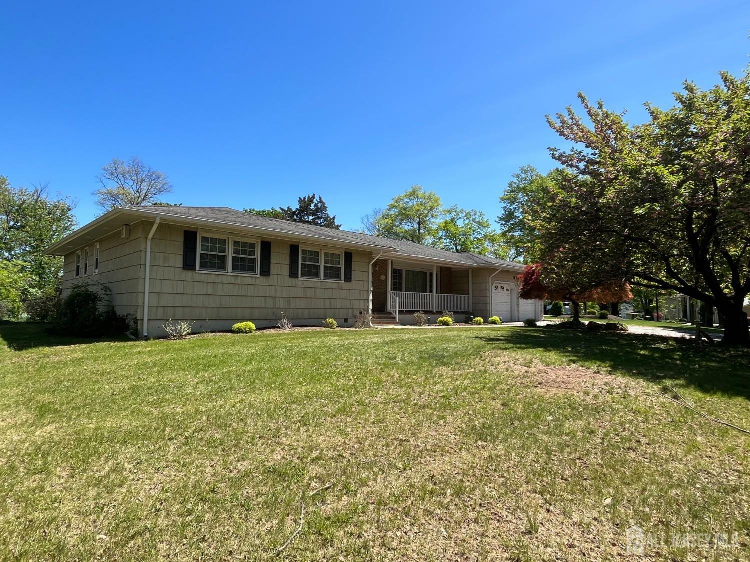 9 Wood Lake Drive  Piscataway NJ 08854 photo