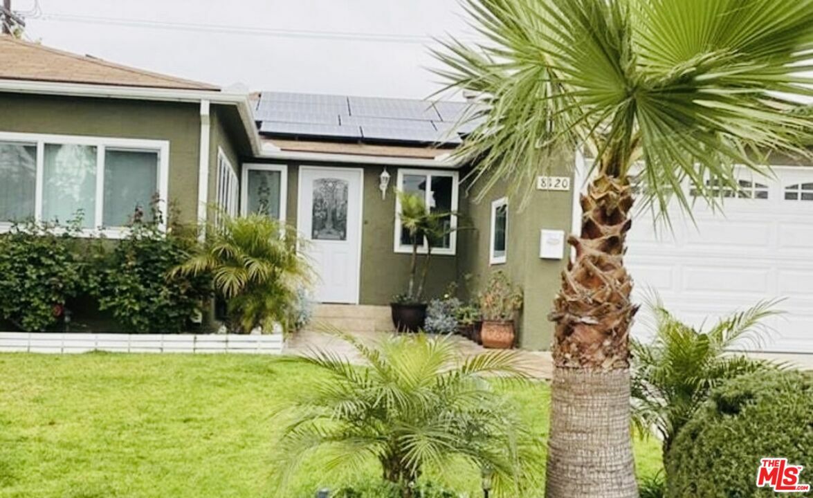 Property Photo: 8120 Winsford Ave CA 90045
