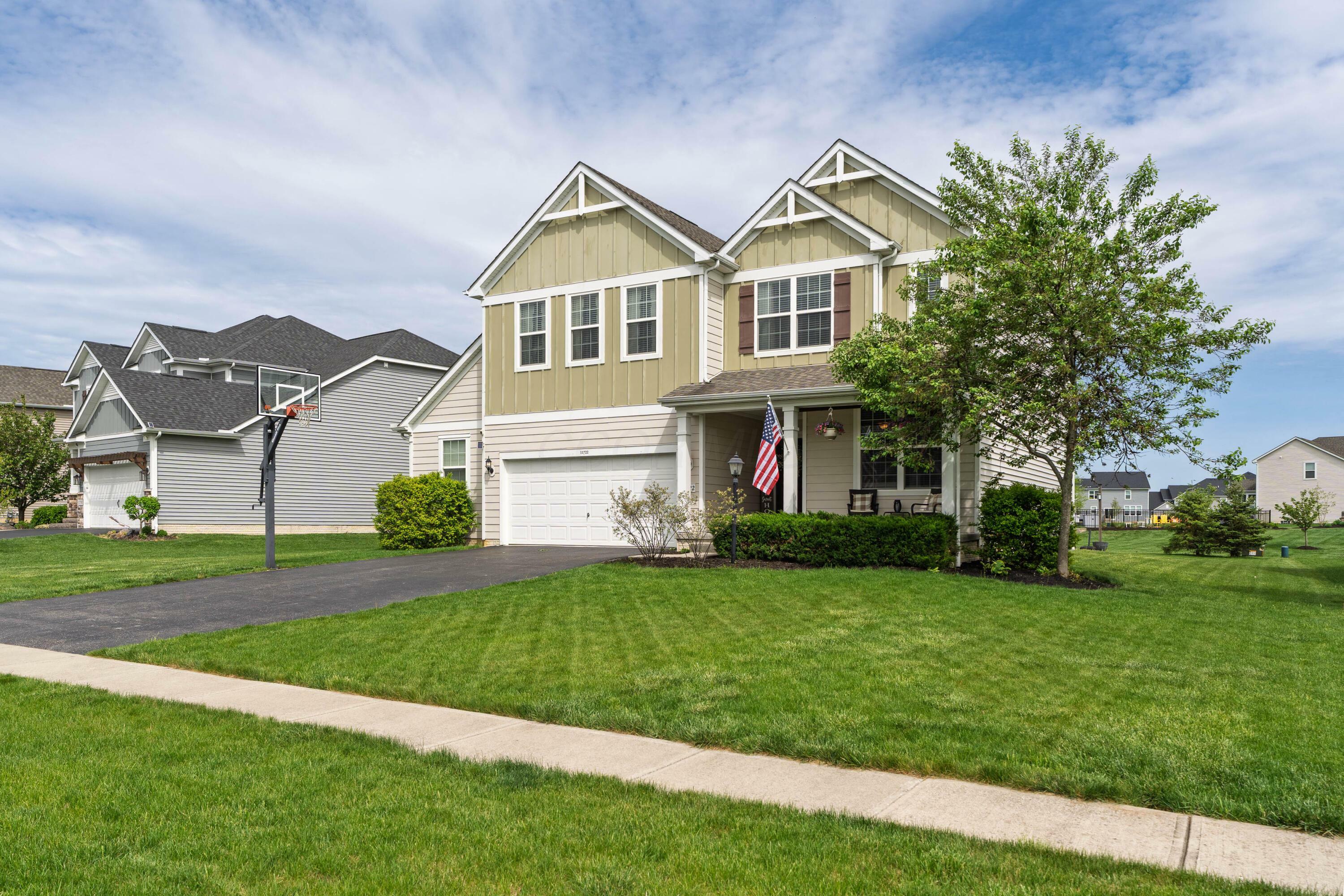 Property Photo: 11722 Daventry NW Drive OH 43147