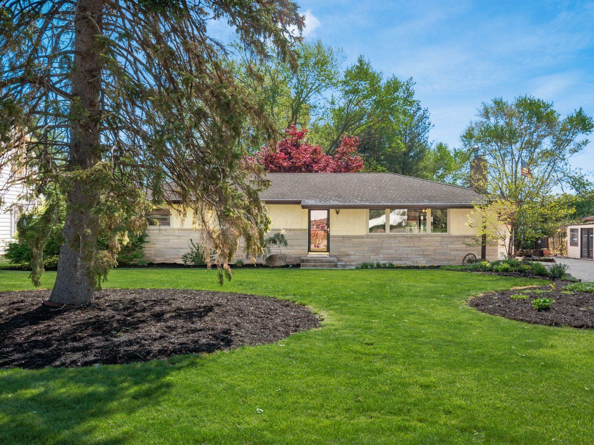 Property Photo: 432 James Road OH 43230