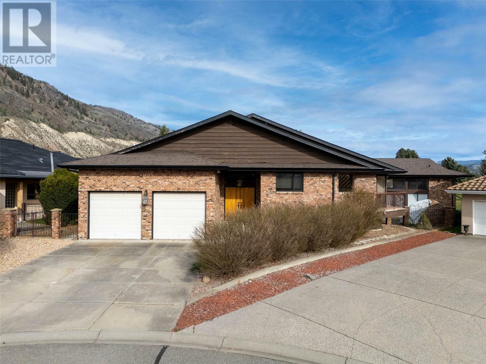 476 Pevero Place  Kamloops BC V2H 1S1 photo