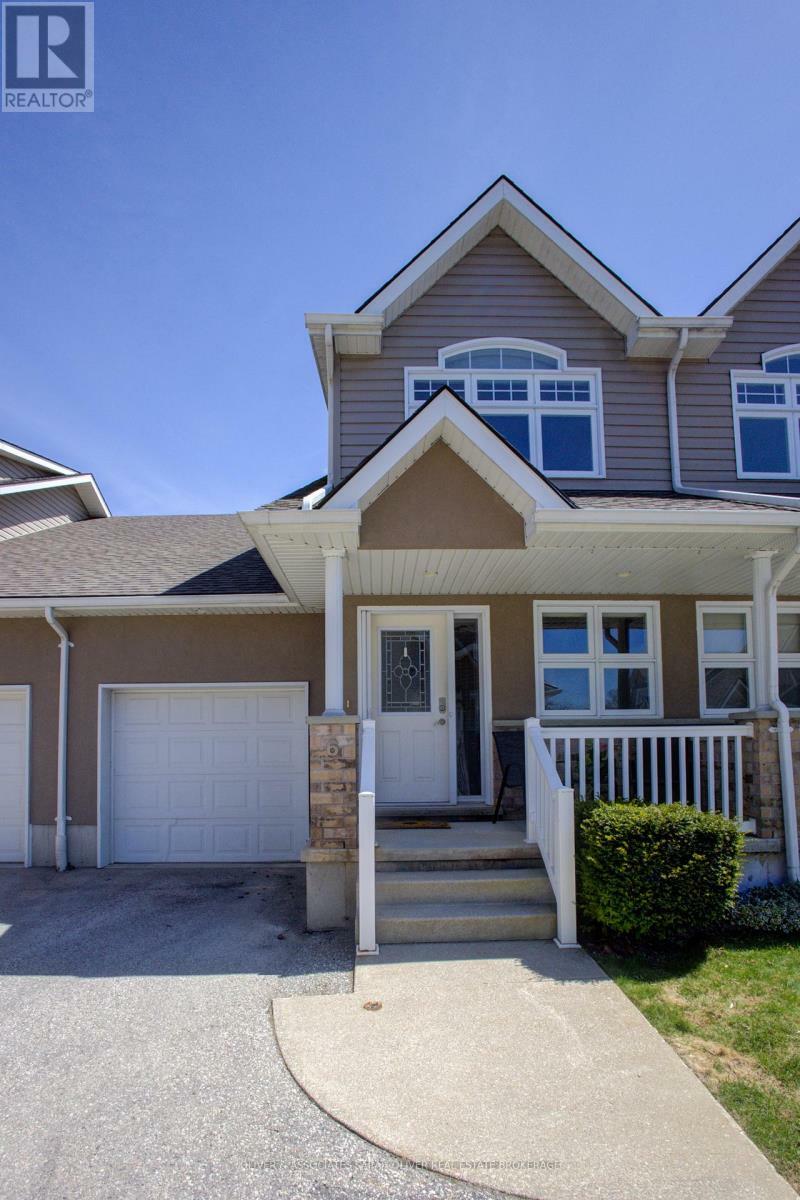 Property Photo: 433 Queen Street #6 ON N2Z 0A2