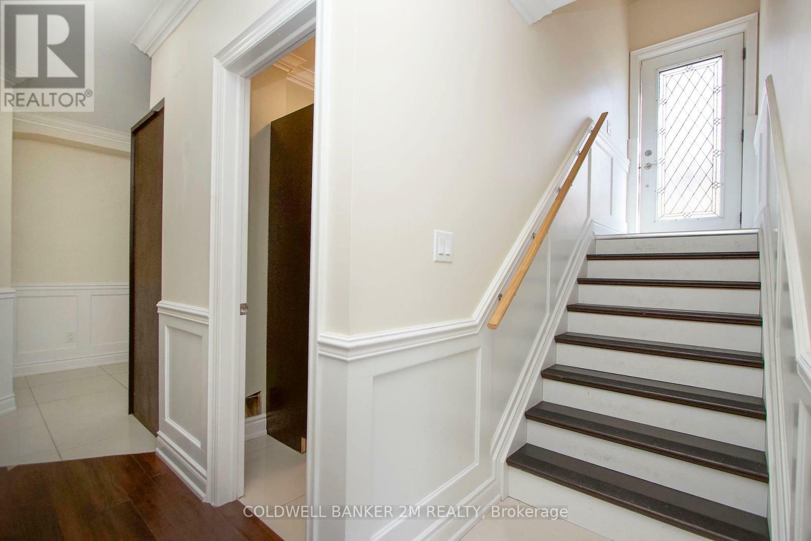 Photo de la propriété: 230 Annis Street 2 ON L1H 3P4
