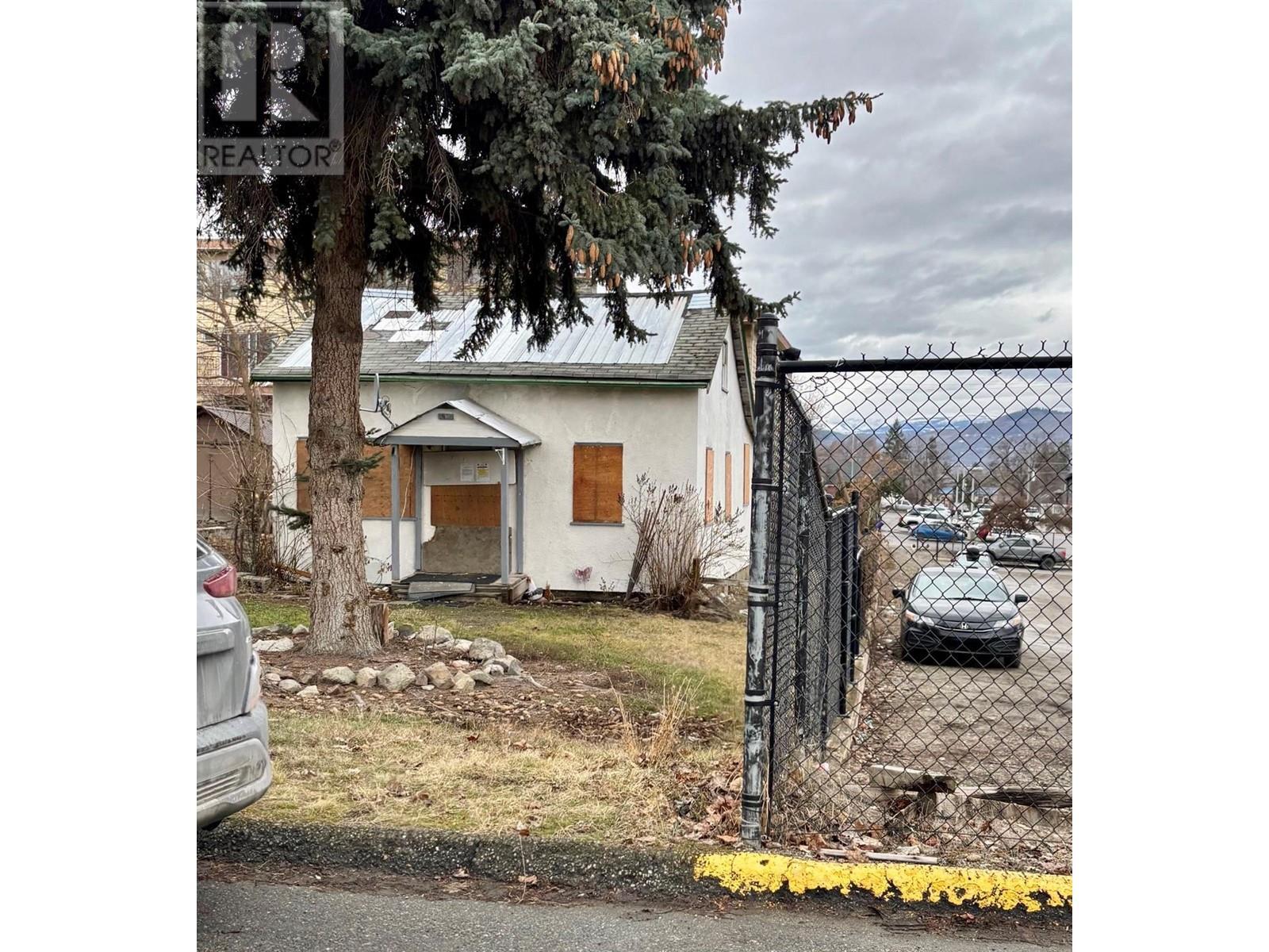 Photo de la propriété:  1904 31 Street  BC V1T 5G9 