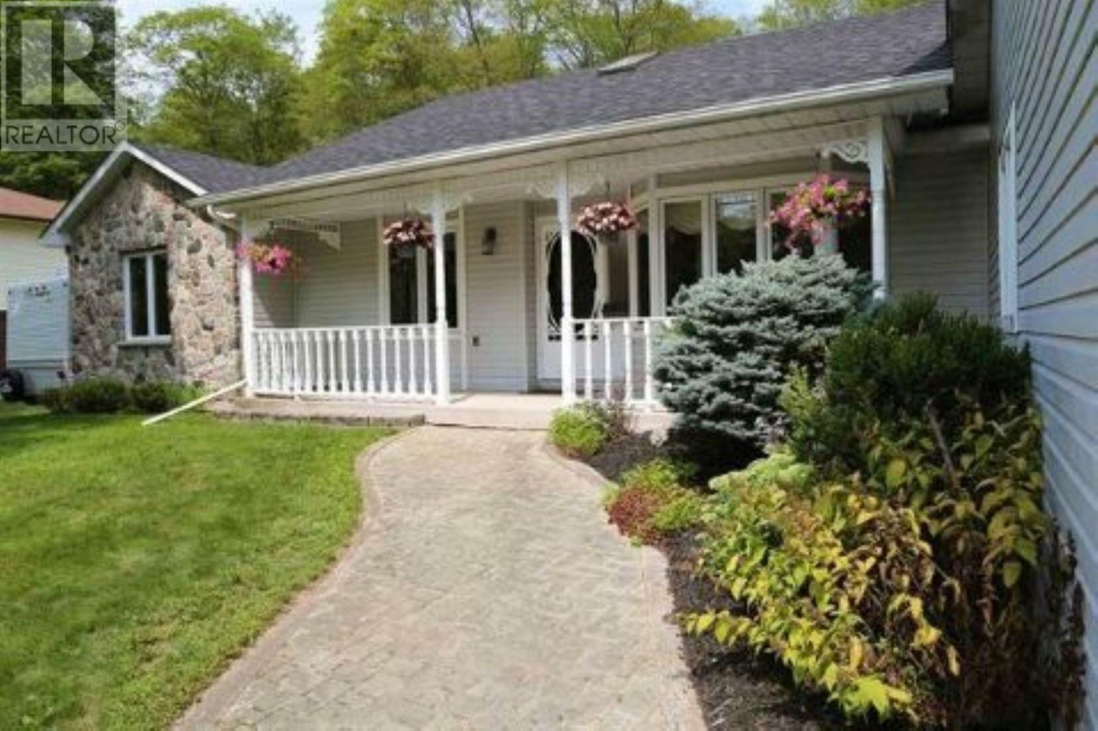 Property Photo: 166 Foothill Rd ON P6C 6E4