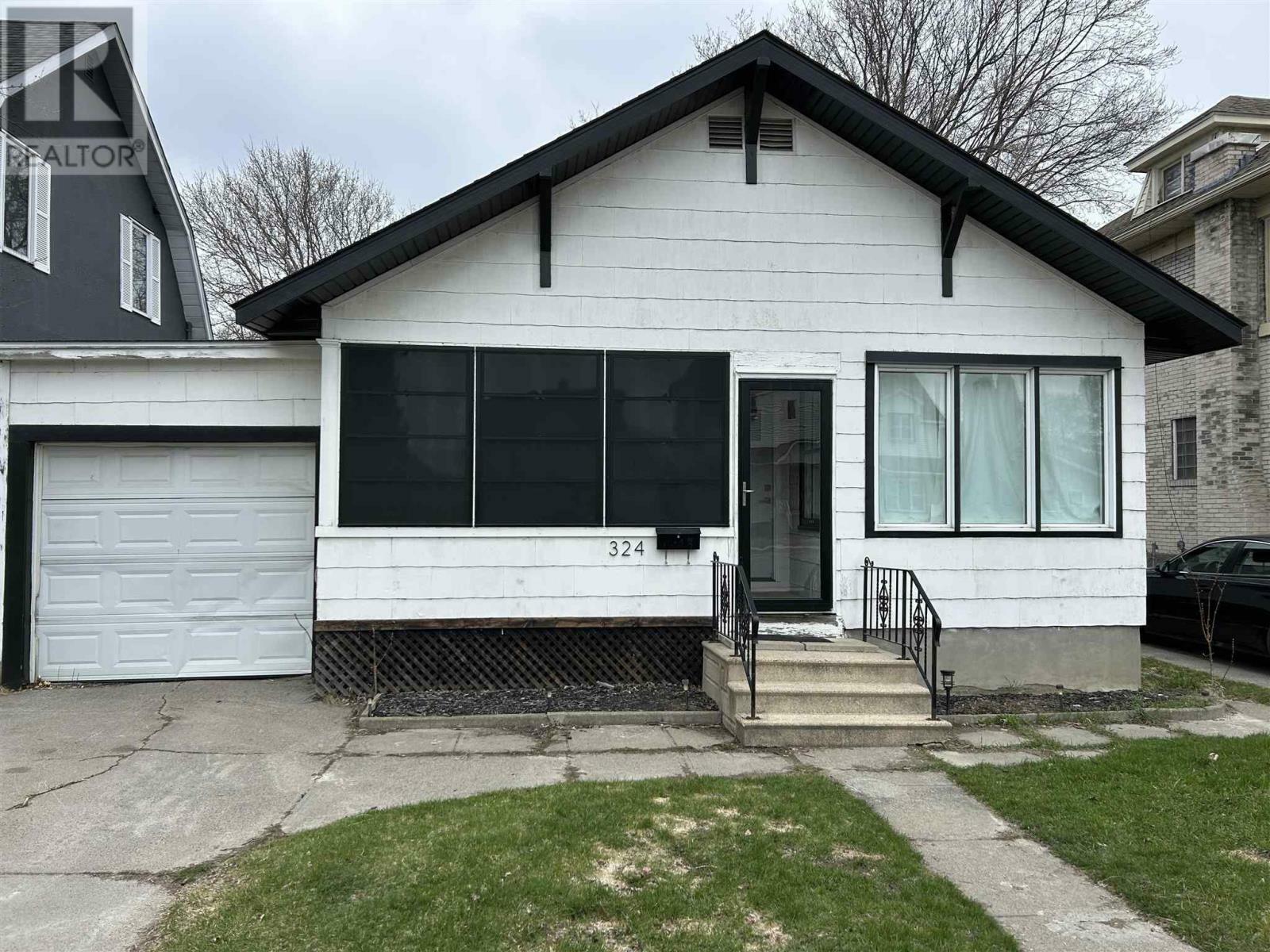 324 Second St E  Fort Frances ON P9A 1M8 photo