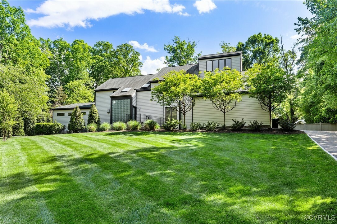 Property Photo: 3 Welwyn Place VA 23229
