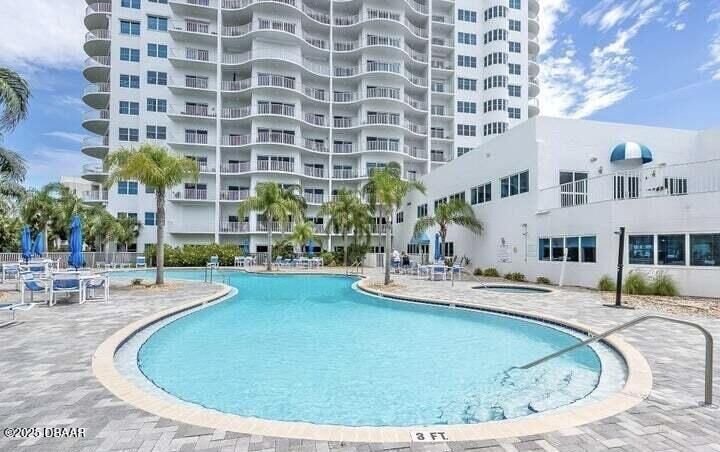 Property Photo:  2 Oceans West Boulevard 2006  FL 32118 