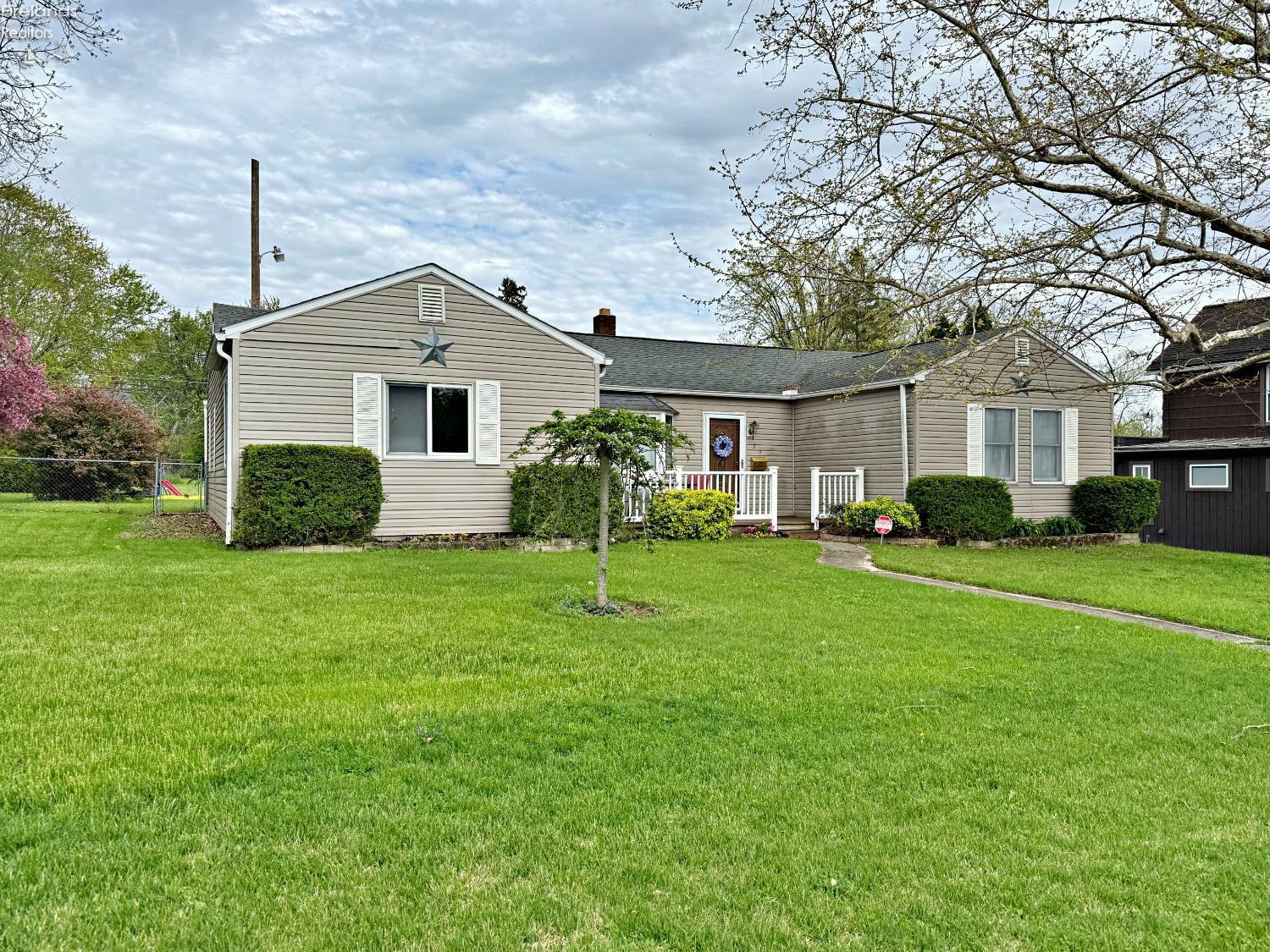 31 Mohawk St  Tiffin OH 44883 photo
