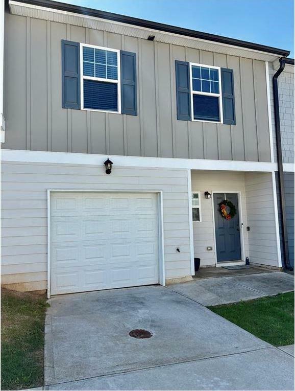 Property Photo: 4940 Elm Brook Drive GA 30349