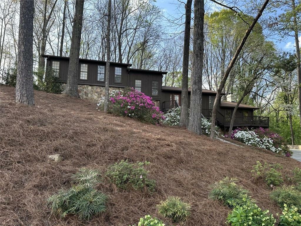 Property Photo: 475 Nottingham Drive GA 30066